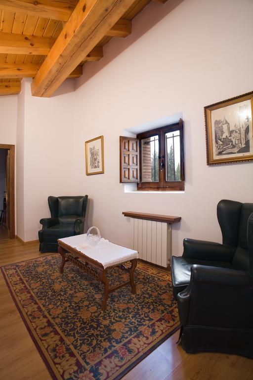 El Molino De La Hiedra Guest House Albeta Luaran gambar
